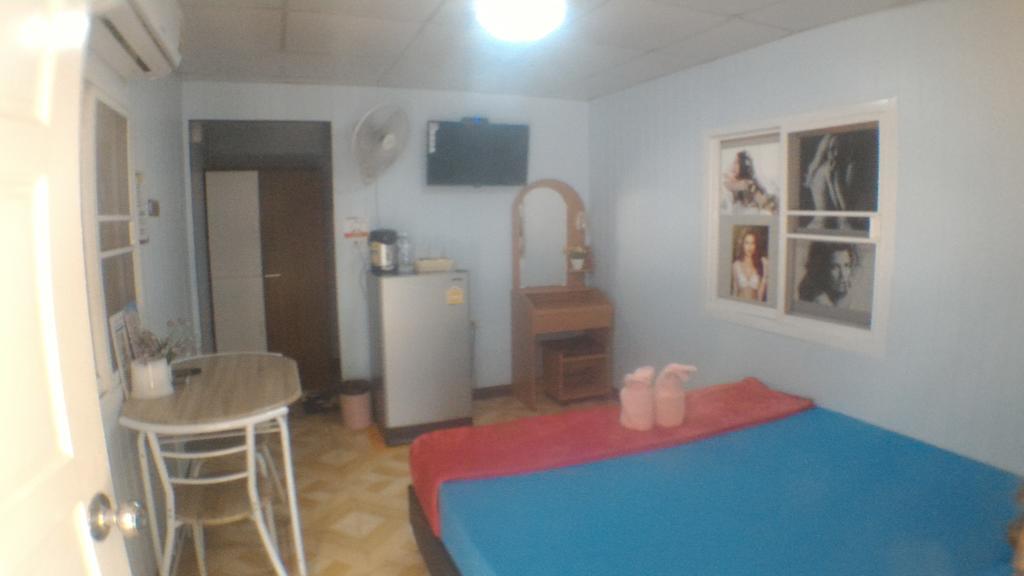 Hi Tech Resort Kabin Buri Екстер'єр фото
