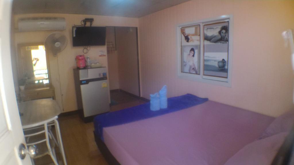 Hi Tech Resort Kabin Buri Екстер'єр фото