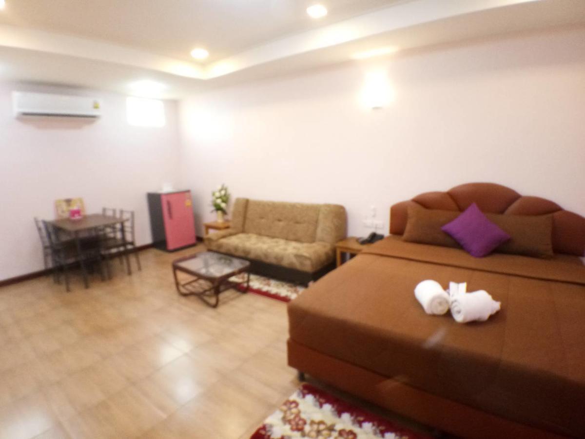 Hi Tech Resort Kabin Buri Екстер'єр фото