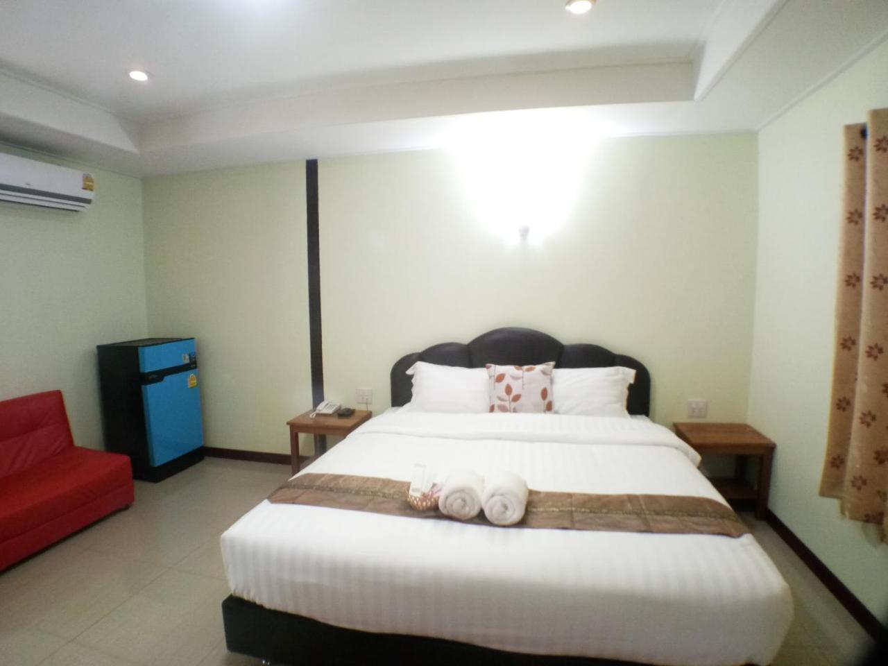 Hi Tech Resort Kabin Buri Екстер'єр фото