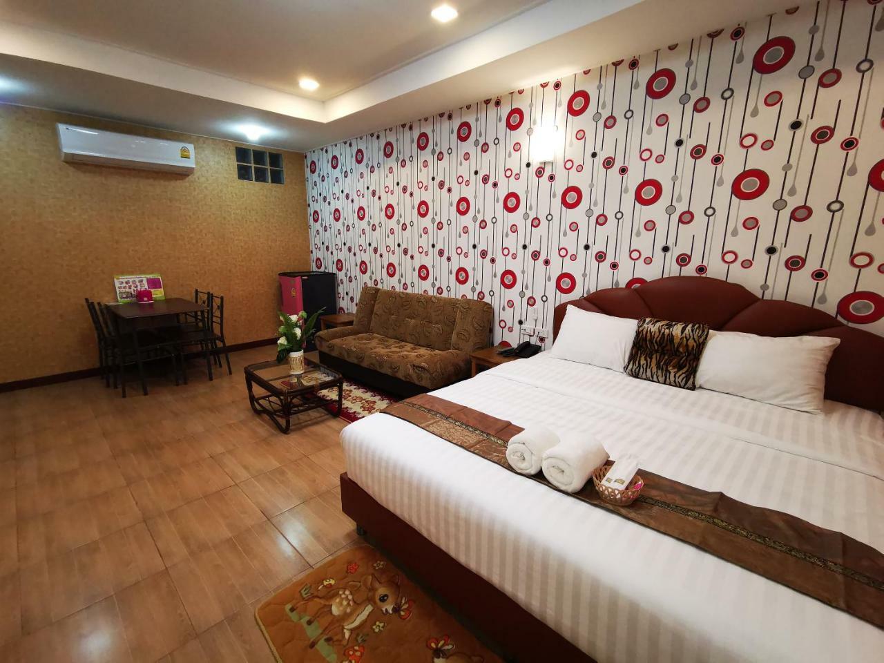 Hi Tech Resort Kabin Buri Екстер'єр фото