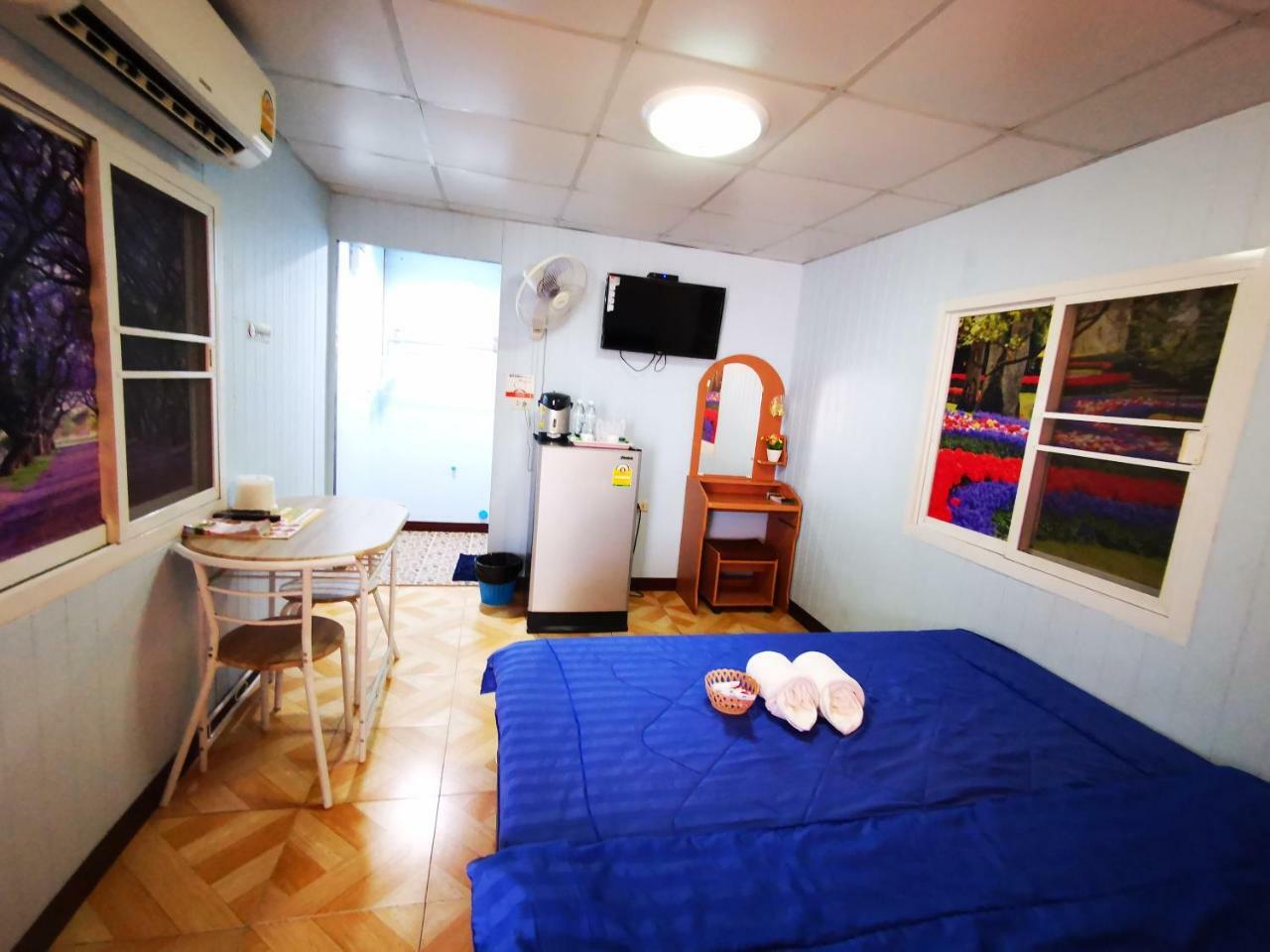 Hi Tech Resort Kabin Buri Екстер'єр фото