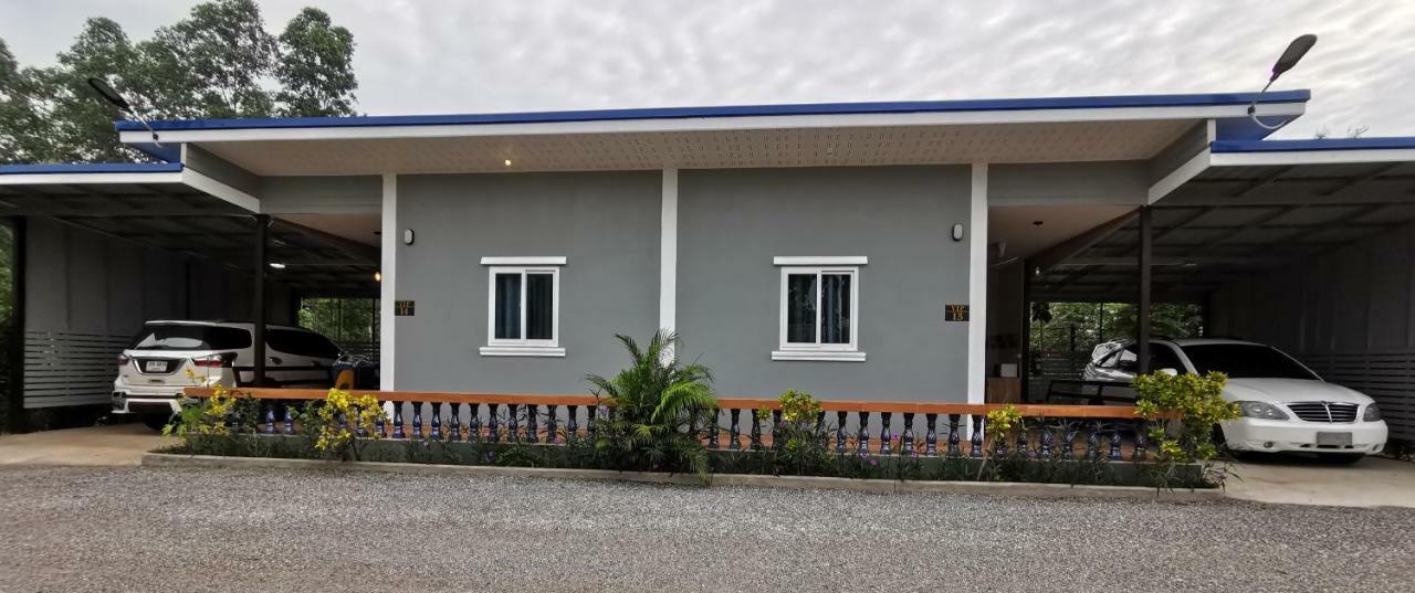 Hi Tech Resort Kabin Buri Екстер'єр фото
