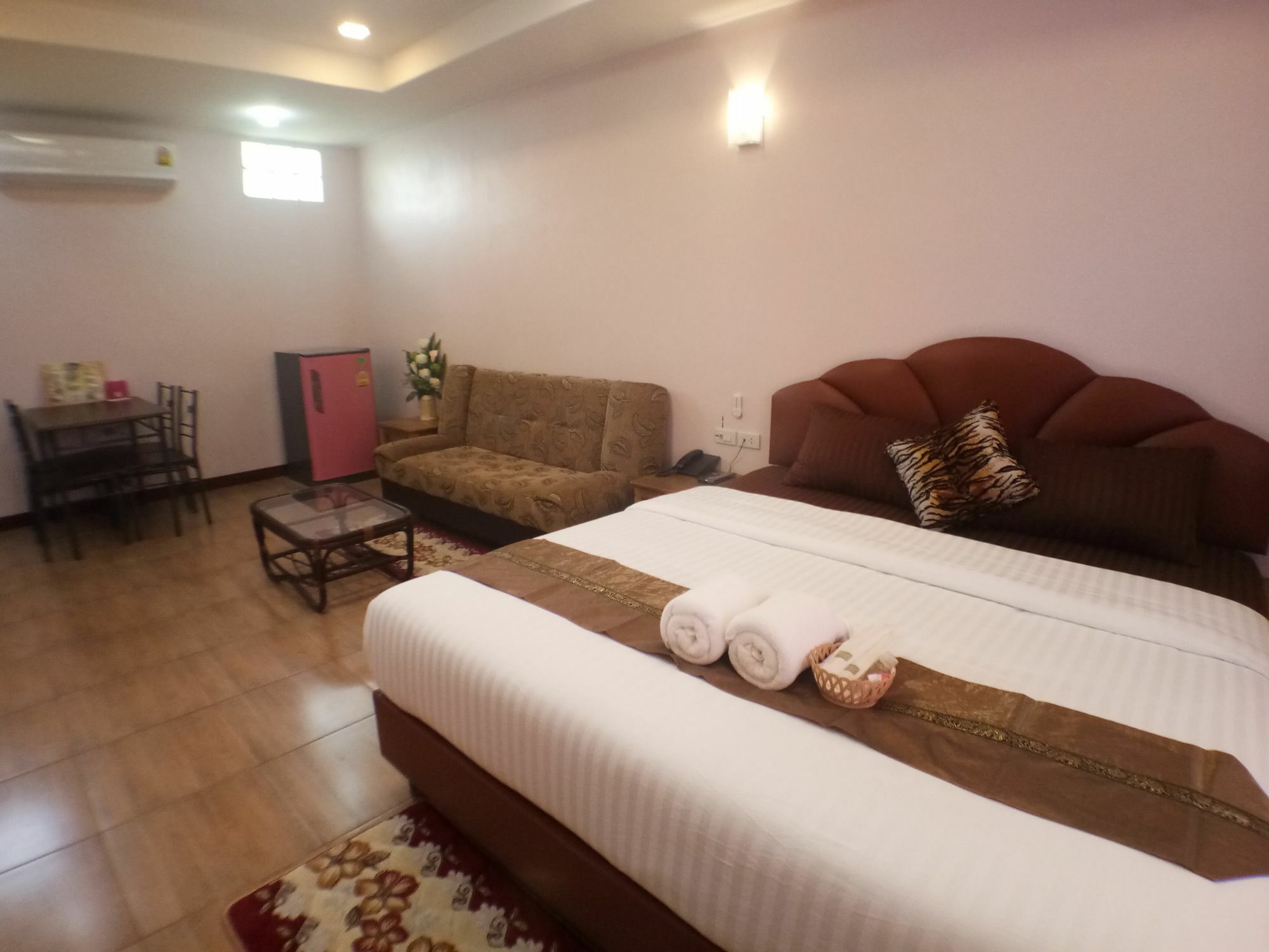 Hi Tech Resort Kabin Buri Екстер'єр фото