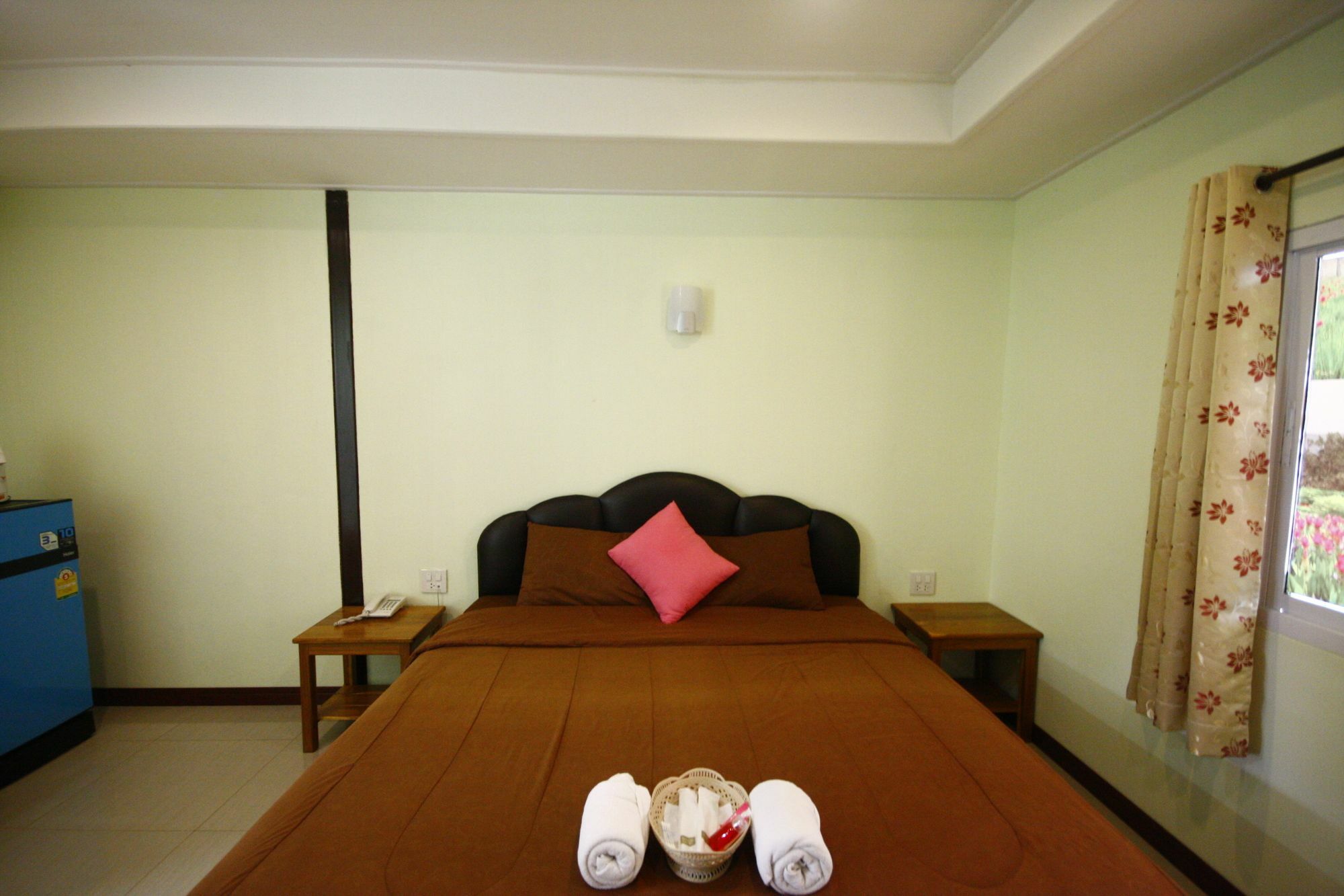 Hi Tech Resort Kabin Buri Екстер'єр фото